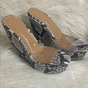 BAMBOO Black and White Snakeskin Wedges